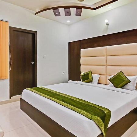 Treebo Resto- Near Lucknow Railway Station Hotel Екстериор снимка