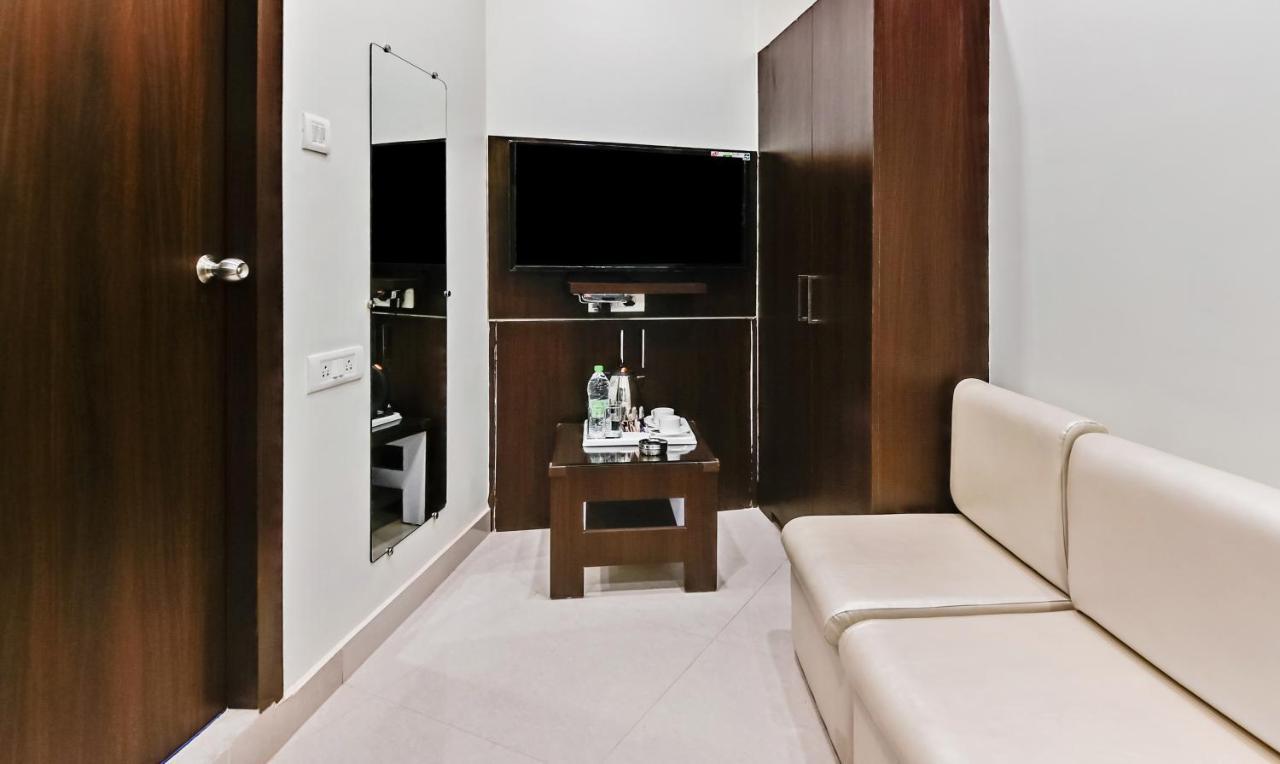 Treebo Resto- Near Lucknow Railway Station Hotel Екстериор снимка