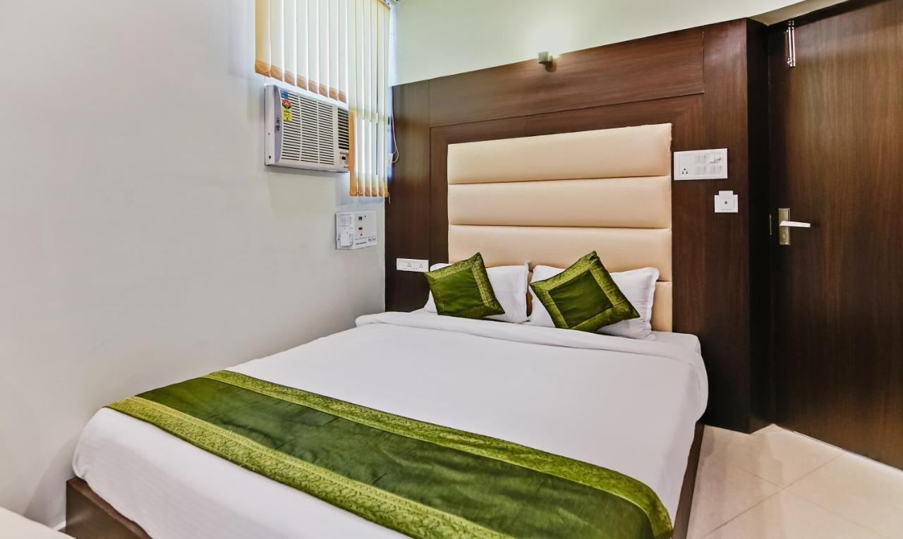 Treebo Resto- Near Lucknow Railway Station Hotel Екстериор снимка