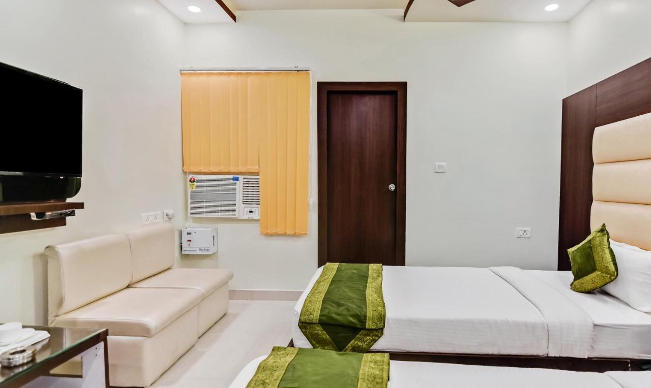 Treebo Resto- Near Lucknow Railway Station Hotel Екстериор снимка