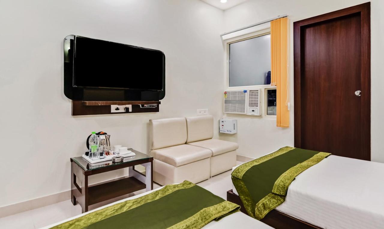 Treebo Resto- Near Lucknow Railway Station Hotel Екстериор снимка