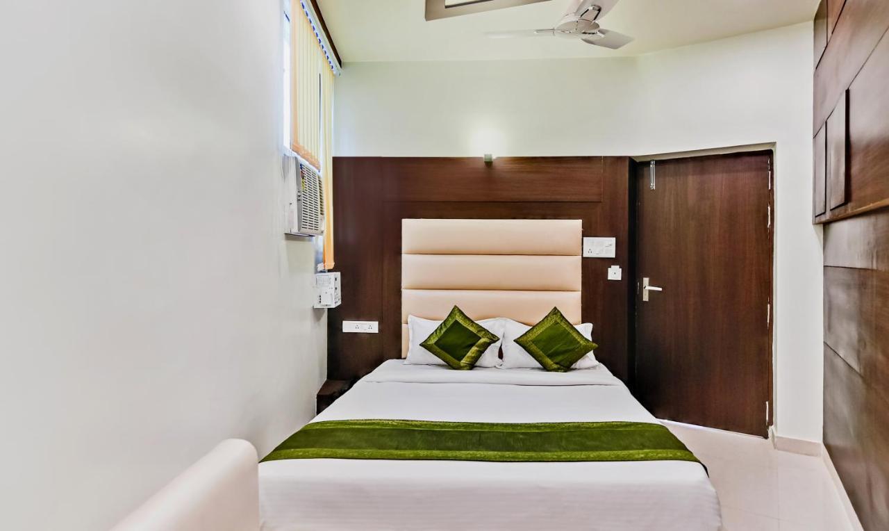 Treebo Resto- Near Lucknow Railway Station Hotel Екстериор снимка