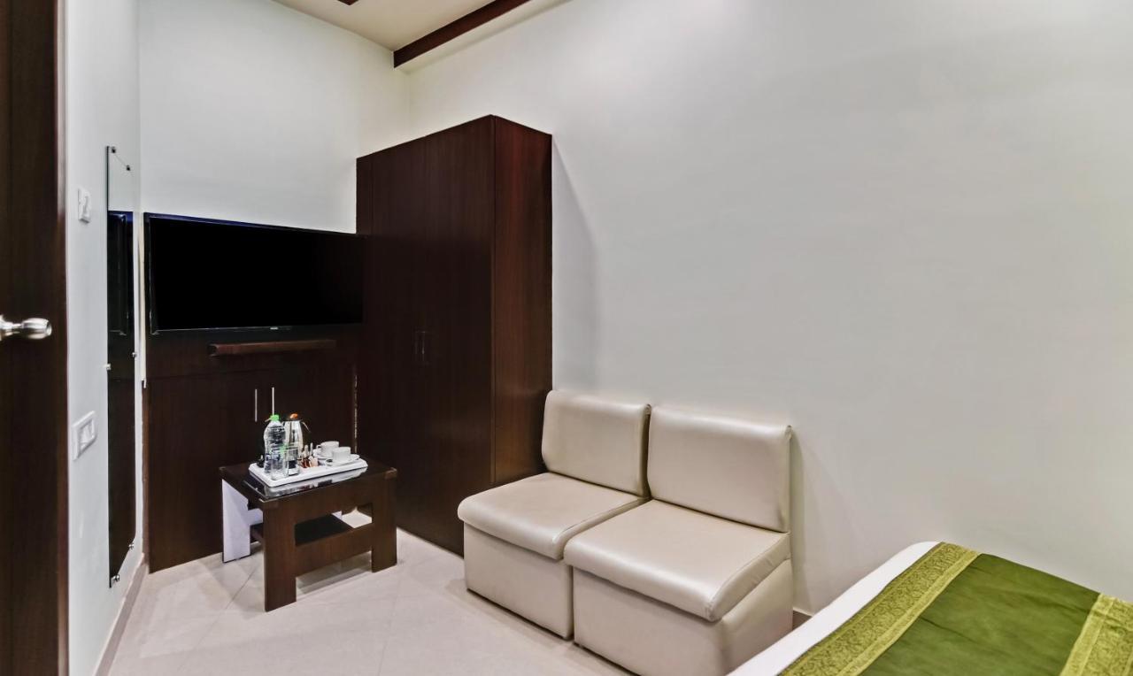 Treebo Resto- Near Lucknow Railway Station Hotel Екстериор снимка