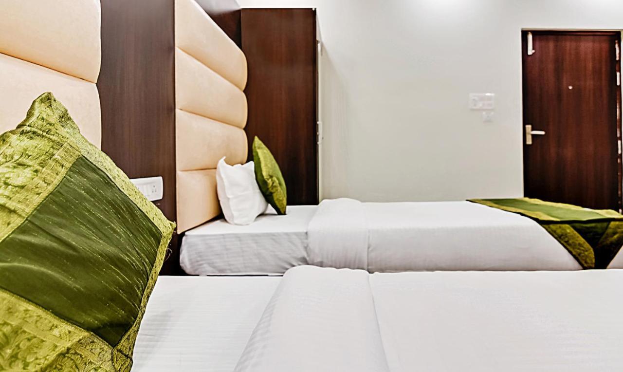 Treebo Resto- Near Lucknow Railway Station Hotel Екстериор снимка